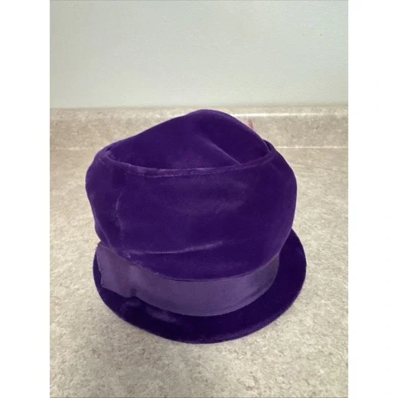 Vintage 1950s Purple Velvet Feather Hat Union Made USA ILGWU Mid-Century Glam - Picture 3 of 7